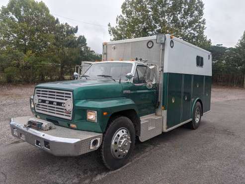 1984 Ford F-700 Service Truck with Utility Bed - cars & trucks - by... for sale in Knoxville, TN