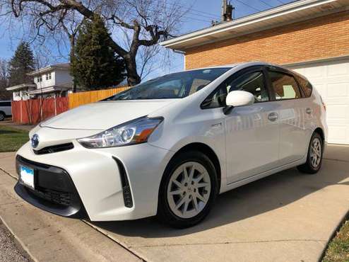 2017 Toyota Prius V (41 MPG) - cars & trucks - by owner - vehicle... for sale in Schiller Park, IL
