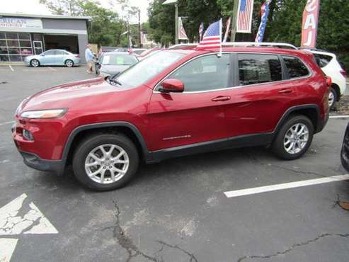 2016 Jeep Cherokee 4WD 4dr Latitude - cars & trucks - by dealer -... for sale in Maple Shade, NJ