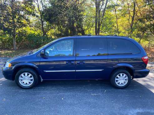 2006 Chrysler Town & Country 81,000 miles - cars & trucks - by owner... for sale in Taylor, PA