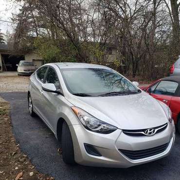 2013 HYUNDAI ELANTRA GLS - cars & trucks - by owner - vehicle... for sale in Crystal Lake, IL
