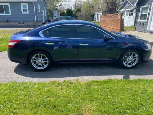 2010 Nissan Maxima - cars & trucks - by owner - vehicle automotive... for sale in Rochester , NY