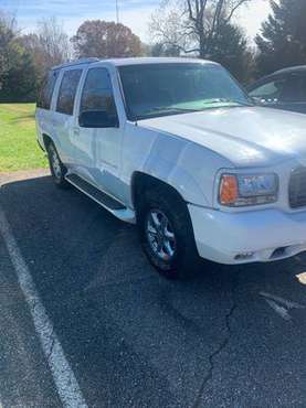 2000 cadillac escalade - cars & trucks - by owner - vehicle... for sale in Lynchburg, VA