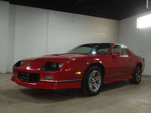 1986 CHEVROLET CAMARO - FINANCING AVAILABLE-Indoor Showroom! for sale in PARMA, OH