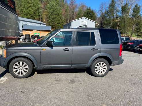 Land Rover LR3 - cars & trucks - by owner - vehicle automotive sale for sale in Candler, NC