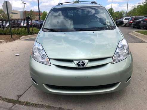 Toyota Sienna LE 2009 for sale in Chicago, IL