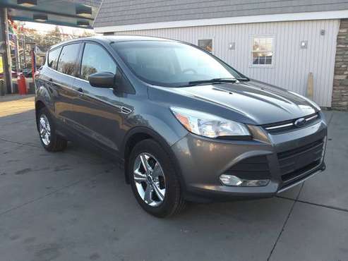 2013 Ford Escape SE - cars & trucks - by dealer - vehicle automotive... for sale in Erie, PA