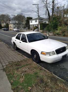 Ford Crown Victoria Runs & Drives Great! - cars & trucks - by owner... for sale in STATEN ISLAND, NY