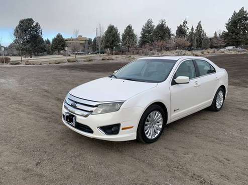 2010 White Ford Fusion Hybrid for Sale - cars & trucks - by owner -... for sale in Bend, OR