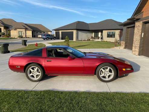 Very nice 94 Corvette for sale in Lincoln, NE