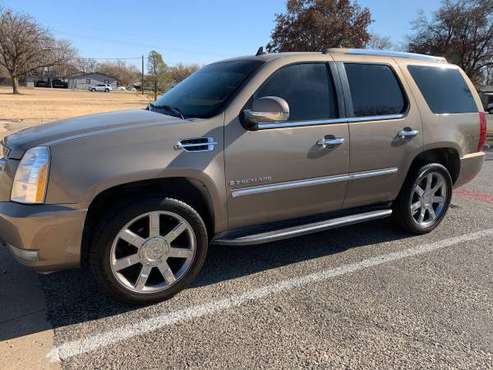 07 Cadillac Escalade AWD - cars & trucks - by owner - vehicle... for sale in Lubbock, TX