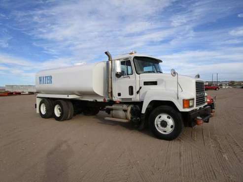2002 Mack CH613 T/A Water Truck - cars & trucks - by dealer -... for sale in El Paso, TX