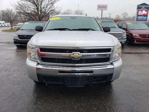 2011 Chevy Silverado - cars & trucks - by dealer - vehicle... for sale in Fort Wayne, IN