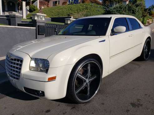 ●○07 Chrysler 300, smogged, 24"RIMS, V6 gas saver, $5295 - cars &... for sale in Chula vista, CA