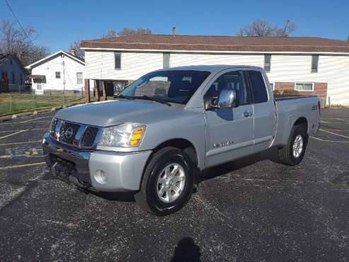 2007 Nissan Titan LE King Cab 4x4, off road 5.6 L, V8 - cars &... for sale in Springfield, IL