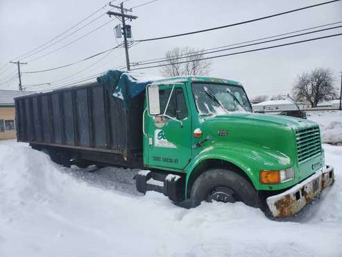 2000 International Dump truck for sale in Buffalo, NY