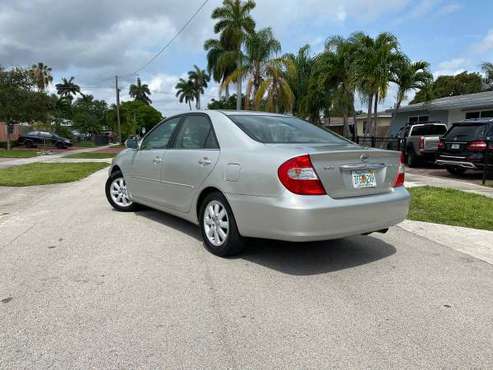 2003 Toyota Camry v6 XLE 2 owner Leather Extra Clean for sale in Boca Raton, FL