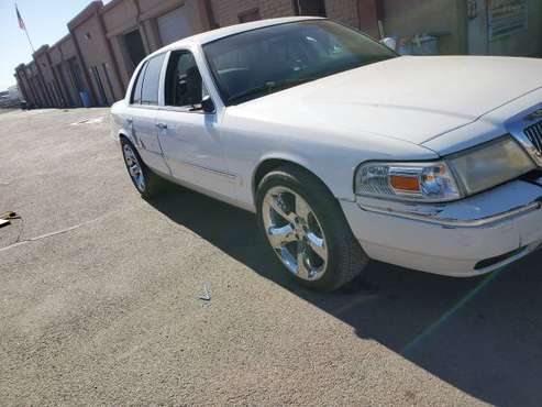 2007 Mercury Grand Marquis - cars & trucks - by owner - vehicle... for sale in Phoenix, AZ