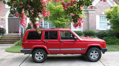 Red Jeep Cherokee 2001, 4WD, auto - cars & trucks - by owner -... for sale in Virginia Beach, VA