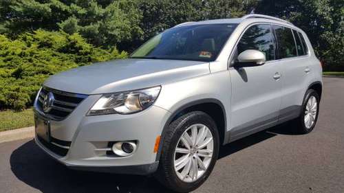 2011 VOLKSWAGEN TIGUAN LIMITED FULL LOADED EXCELLENT CONDITION for sale in Westbury , NY