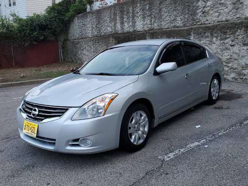 2011 Nissan Altima 2.5 S - cars & trucks - by owner - vehicle... for sale in Yonkers, NY