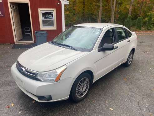 2011 FORD FOCUS SE Very low miles 97650 - cars & trucks - by dealer... for sale in Rehoboth, MA