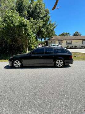 Like new BMW 530xi for sale in Englewood, FL