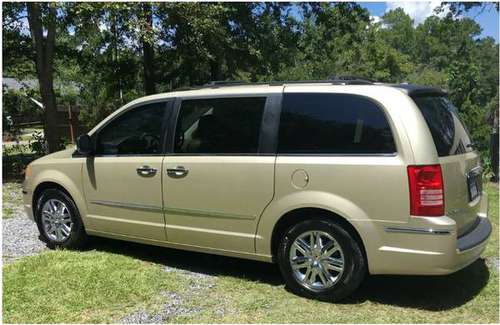 2010 Chrysler Town & Country Limited / Leather / NAV / Twin DVD's for sale in Summerville, GA