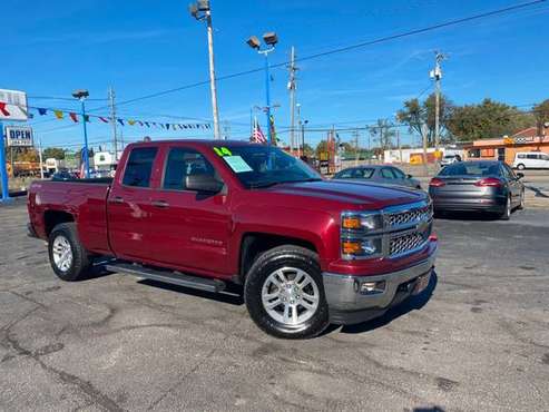 2014 Chevy Silverado Lt 4x4 - cars & trucks - by dealer - vehicle... for sale in Louisville, KY