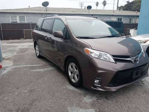 Toyota sienna 2018 - cars & trucks - by owner - vehicle automotive... for sale in Wilmington, CA
