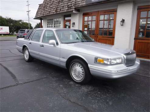 1996 Lincoln Town Car for sale in Carlisle, PA
