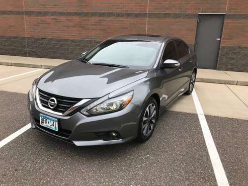 2017 Nissan Altima 2.5 SL 34xxx Miles Navigation Remote Start for sale in Circle Pines, MN