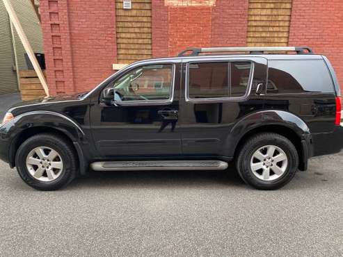Nissan Pathfinder 2011 - cars & trucks - by owner - vehicle... for sale in Bloomingdale, NY