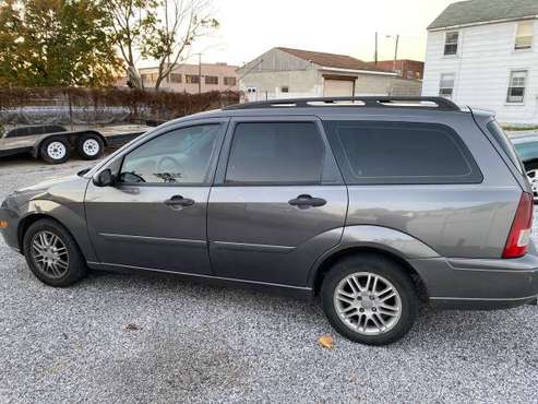 2007 Ford Focus SES Hatchback - cars & trucks - by owner - vehicle... for sale in York, PA