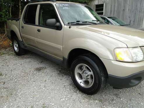 05 Ford Explorer Sport Truck, Must see! low miles! - cars & trucks -... for sale in Maryville, TN