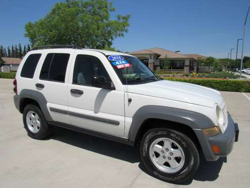 2005 JEEP LIBERTY SPORT SUV 4WD - - by dealer for sale in Oakdale, CA