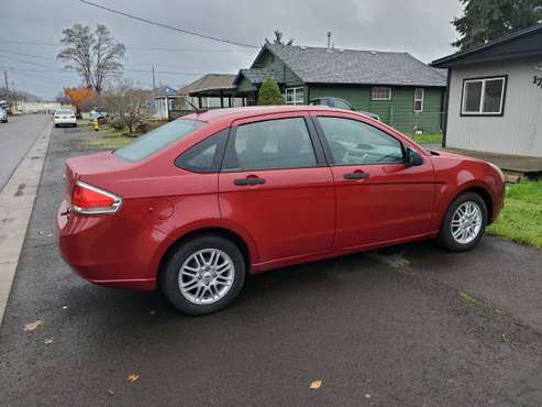 2009 Ford focus se **very nice** great mpg** - cars & trucks - by... for sale in lebanon, OR