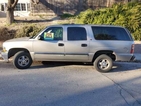 2001 Suburban - $2800 OBO - cars & trucks - by owner - vehicle... for sale in Paso robles , CA