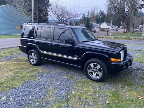 2006 Jeep Commander 4dr 4WD with Body color fascias for sale in Sweet Home, OR