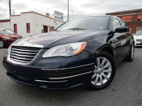 2013 Chrysler 200 Touring **Clean Title/99K Miles & Great Deal** -... for sale in Roanoke, VA