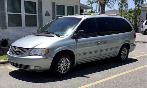 CHRYSLER TOWN AND COUNTRY LIMITED MINIVAN! Don t Miss This One! for sale in Venice, FL