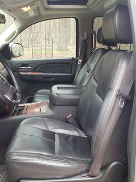 2008 Chevy Avalanche for sale in New London, WI