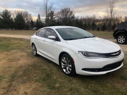 2015 Chrysler 200 🎄🎄 - cars & trucks - by owner - vehicle automotive... for sale in Forest Lake, MN