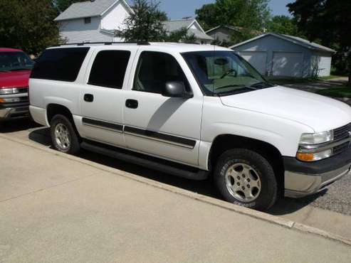 2004 Chevrolet Suburban 1500 1/2 ton 9 Pass - Rust Free Texas Truck for sale in Kasson, MN