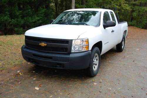 2013 Chevrolet 1500, Ext Cab, 4WD, White 46k miles for sale in Morrisville, VA