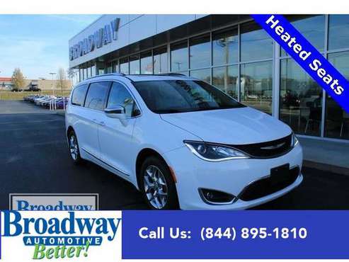 2017 Chrysler Pacifica mini-van Limited Green Bay - cars & trucks -... for sale in Green Bay, WI