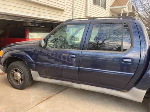 FORD EXPLORER SPORT TRAC - cars & trucks - by owner - vehicle... for sale in Madison, WI