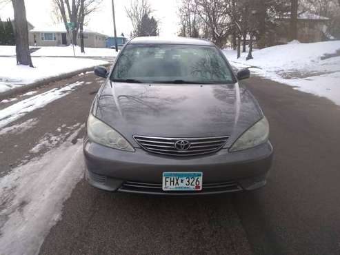 05 TOYOTA CAMRY LE, CLEAN TITLE, 101K - cars & trucks - by owner -... for sale in Saint Paul, MN