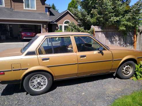 81 corolla toyota carbureted vehicle with extras for sale in Vancouver, OR