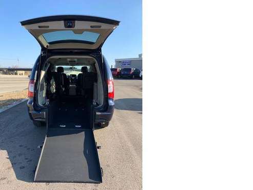 2015 Chrysler Town and Country Handicap Accessible Wheelchair Van for sale in dallas, GA